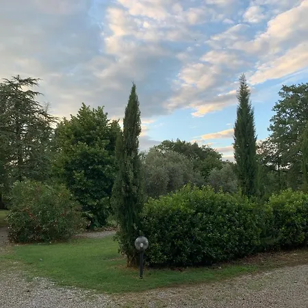Casa Fiore Alla Fila, Tipica Casa Colonica Con Piscina Country house